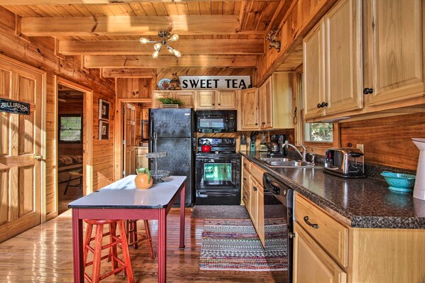 House (2 Bedrooms) | Interior