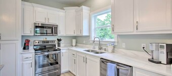 Modern Waveland Home w/ Deck, Walk to Beach!