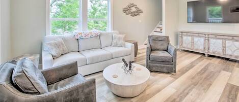 House (4 Bedrooms) | Front of property