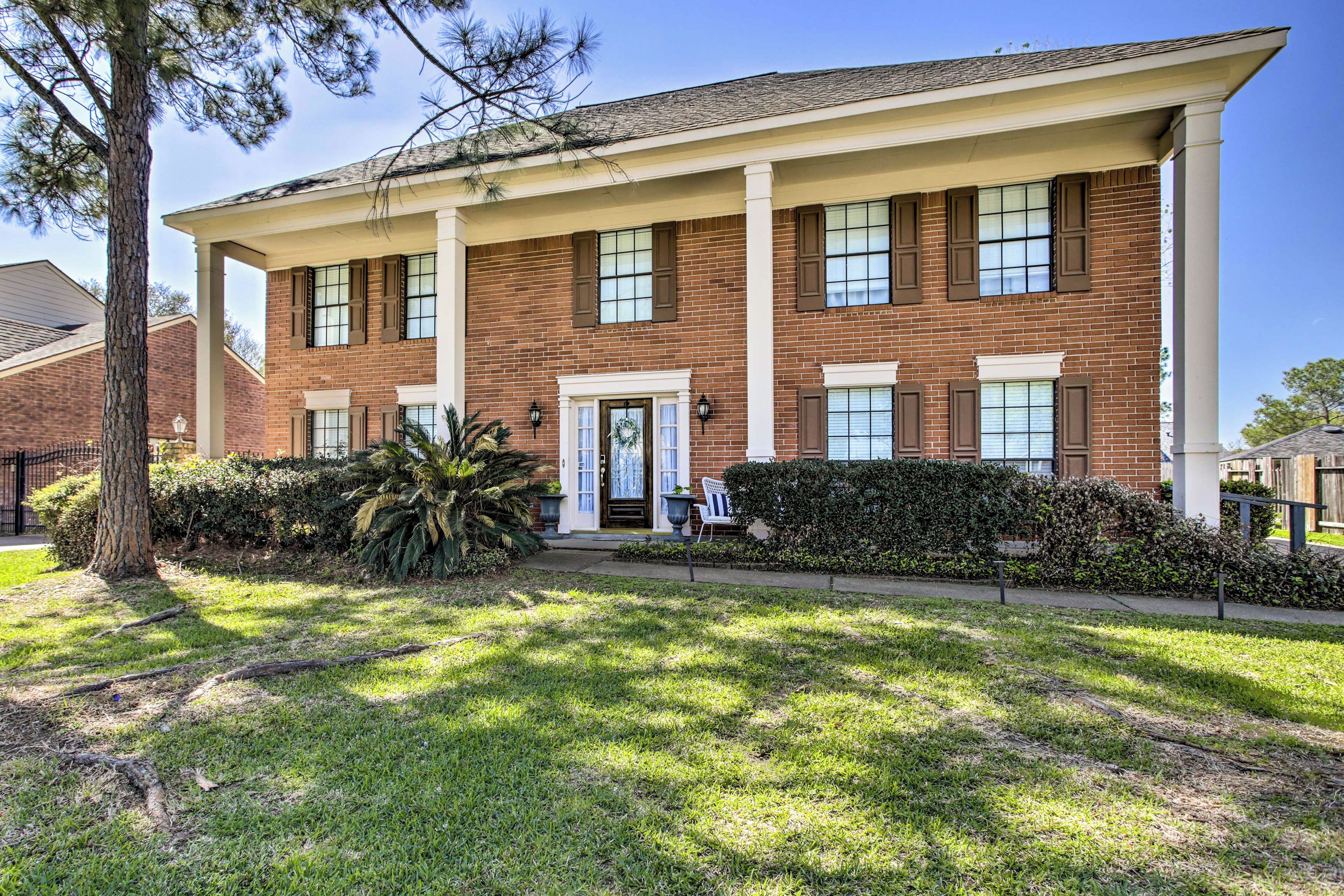 House (4 Bedrooms) | Interior