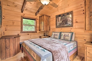 House (1 Bedroom) | Interior - Hike & Snow Play! Mill Spring Cabin Near Winery (Mill Spring)