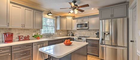 House (3 Bedrooms) | Interior