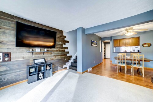 Pittsburgh Townhome Near Downtown Attractions