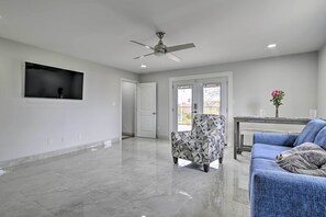 House (1 Bedroom) | Interior - Patio & Balcony: Gulf Coast Retreat in Brownsville (Brownsville)