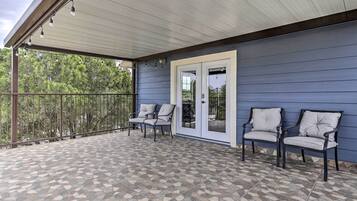 House (1 Bedroom) | Interior