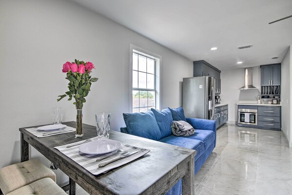 House (1 Bedroom) | Interior - Patio & Balcony: Gulf Coast Retreat in Brownsville (Brownsville)