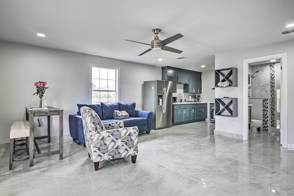 House (1 Bedroom) | Interior - Patio & Balcony: Gulf Coast Retreat in Brownsville (Brownsville)