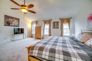 House (5 Bedrooms) | Interior - Pet-friendly Apollo Home w/ Furnished Deck! (Apollo)
