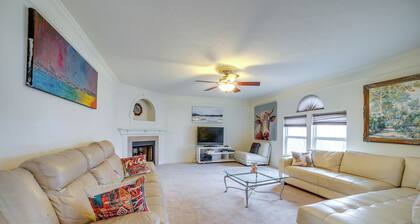 Pet-friendly Apollo Home w/ Furnished Deck!