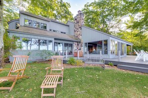 Interior - Unwind Fireside, Walk to Water! Lake Michigan Home (Lake Leelanau)