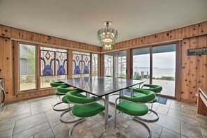 Interior - Unwind Fireside, Walk to Water! Lake Michigan Home (Lake Leelanau)