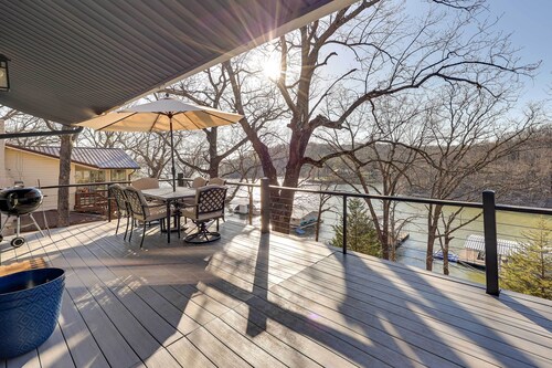 Deck, Fire Pit & Grill: Lakefront Oklahoma Abode