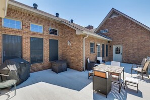Interior - Lebanon Family Getaway w/ Pool, Bikes & Trails! (Lebanon)