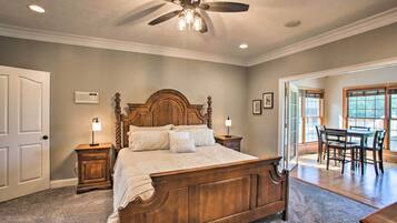 House (4 Bedrooms) | Interior