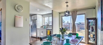 Vibrant ABQ Adobe Den: Mtn Views, Walk to Park!