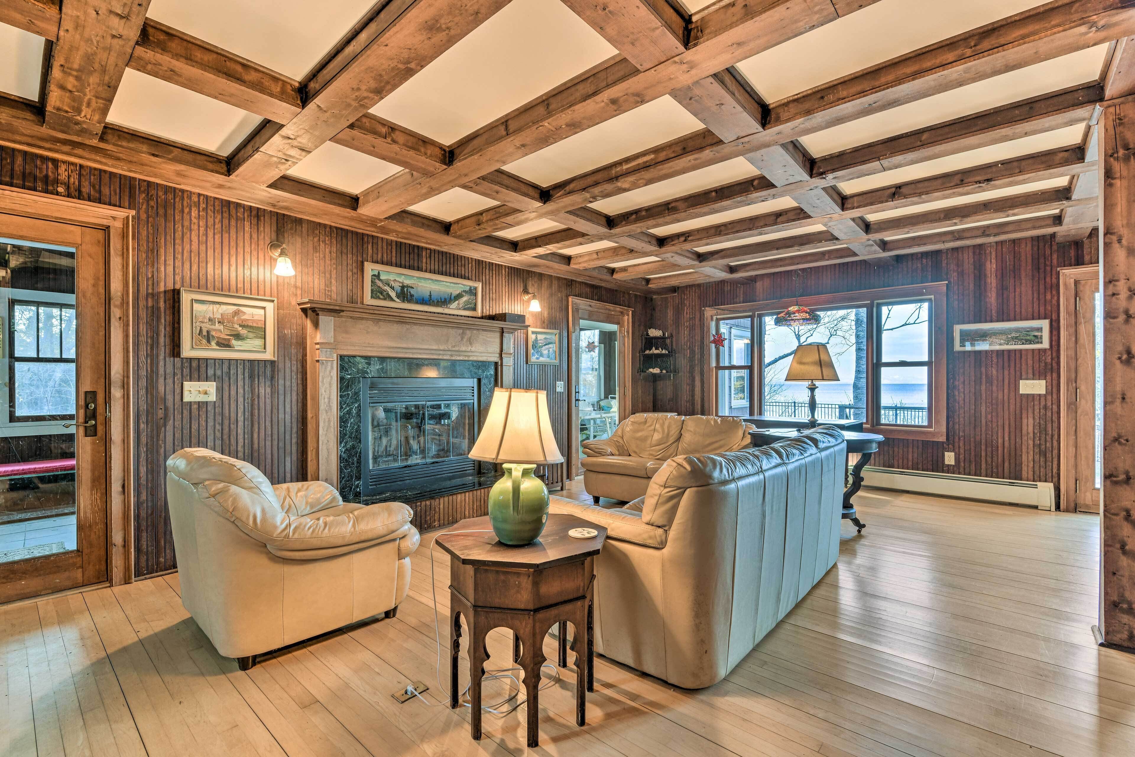 Waterfront Lake Champlain Vacation Rental!