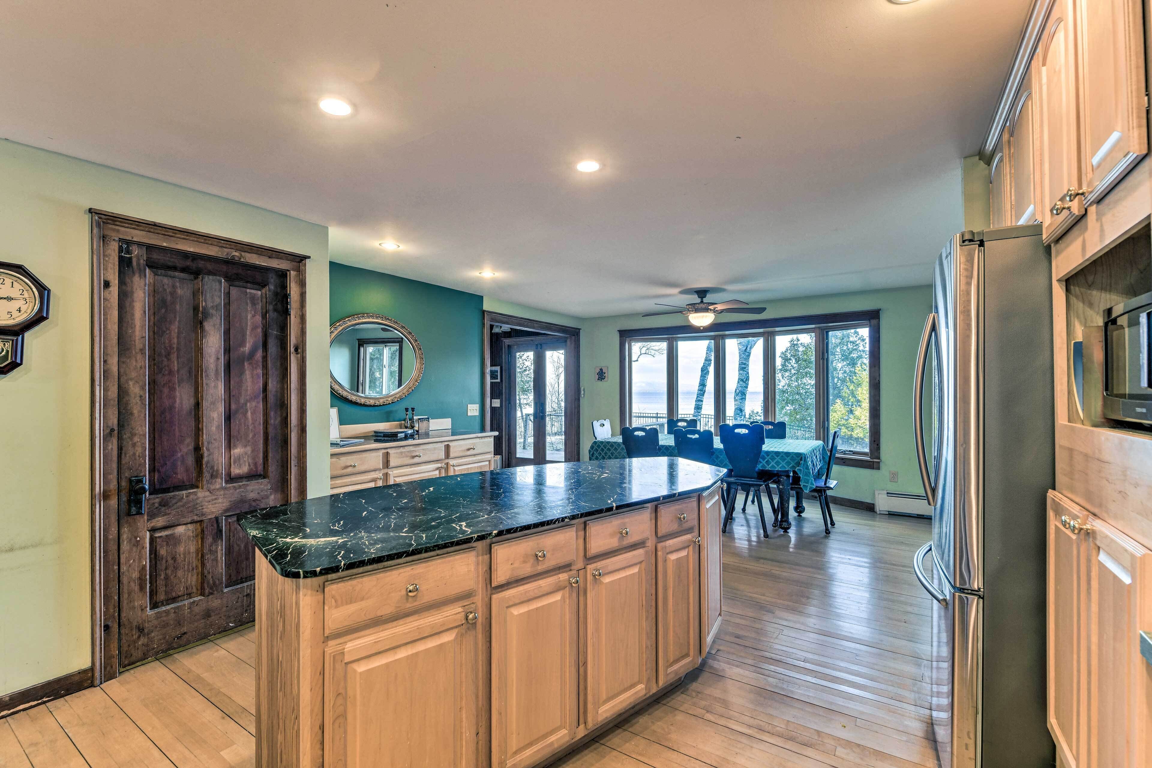 Waterfront Lake Champlain Vacation Rental!