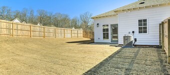 Opelika Townhome w/ Central A/C + Heating!