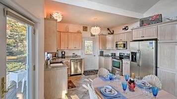 Cottage (2 Bedrooms) | Interior