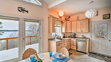 Cottage (2 Bedrooms) | Interior