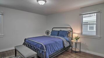 House (3 Bedrooms) | Interior