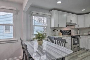 Interior - Serene Buffalo Dwelling w/ Backyard BBQ Patio (Buffalo)