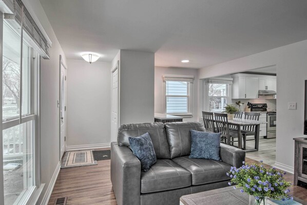 House (3 Bedrooms) | Interior