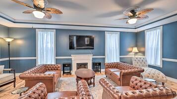 ุงูู
ูุดุฃุฉ ู
ู ุงูุฏุงุฎู