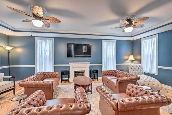 House (2 Bedrooms) | Interior