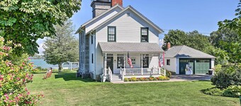 Walkable Sodus Point Retreat < 1 Mi to Lake