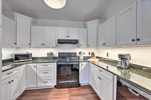 House (2 Bedrooms) | Interior