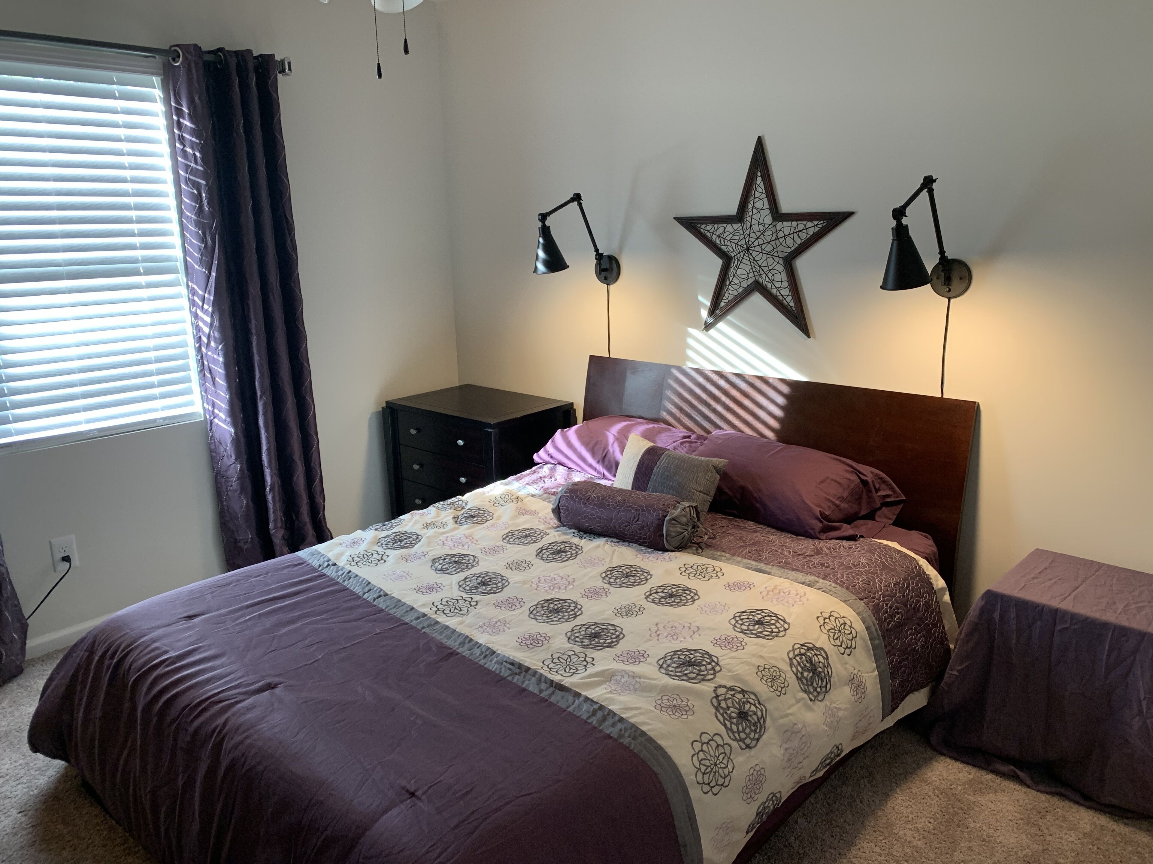 Encanto!! A cheerful 2-bedroom first floor home.