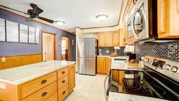 Cottage (3 Bedrooms) | Interior