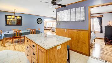 Cottage (3 Bedrooms) | Interior