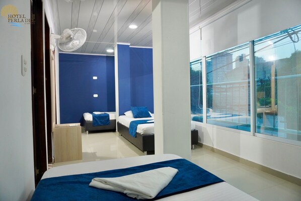 Family Room | Free WiFi, bed sheets