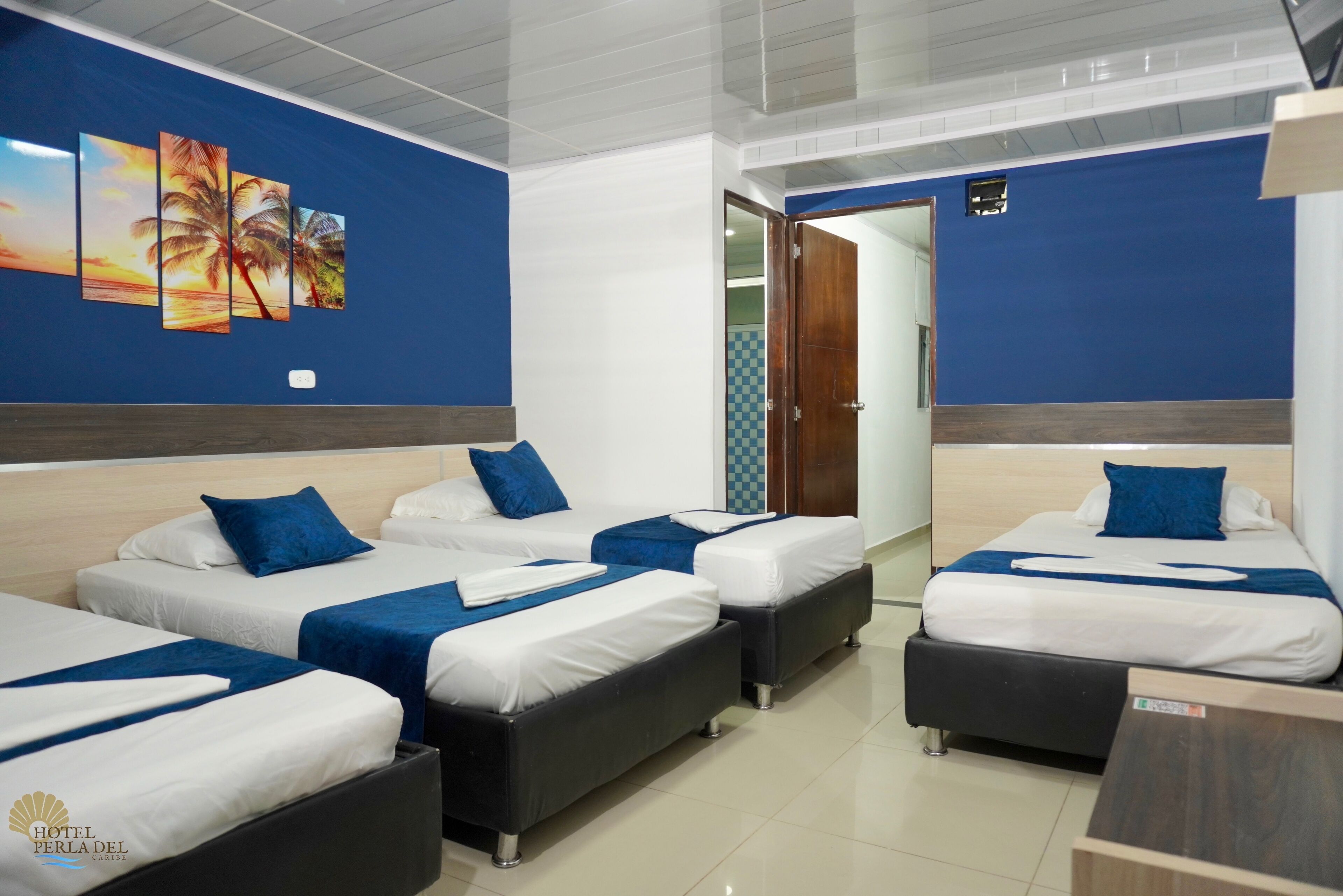 Family Room | Free WiFi, bed sheets