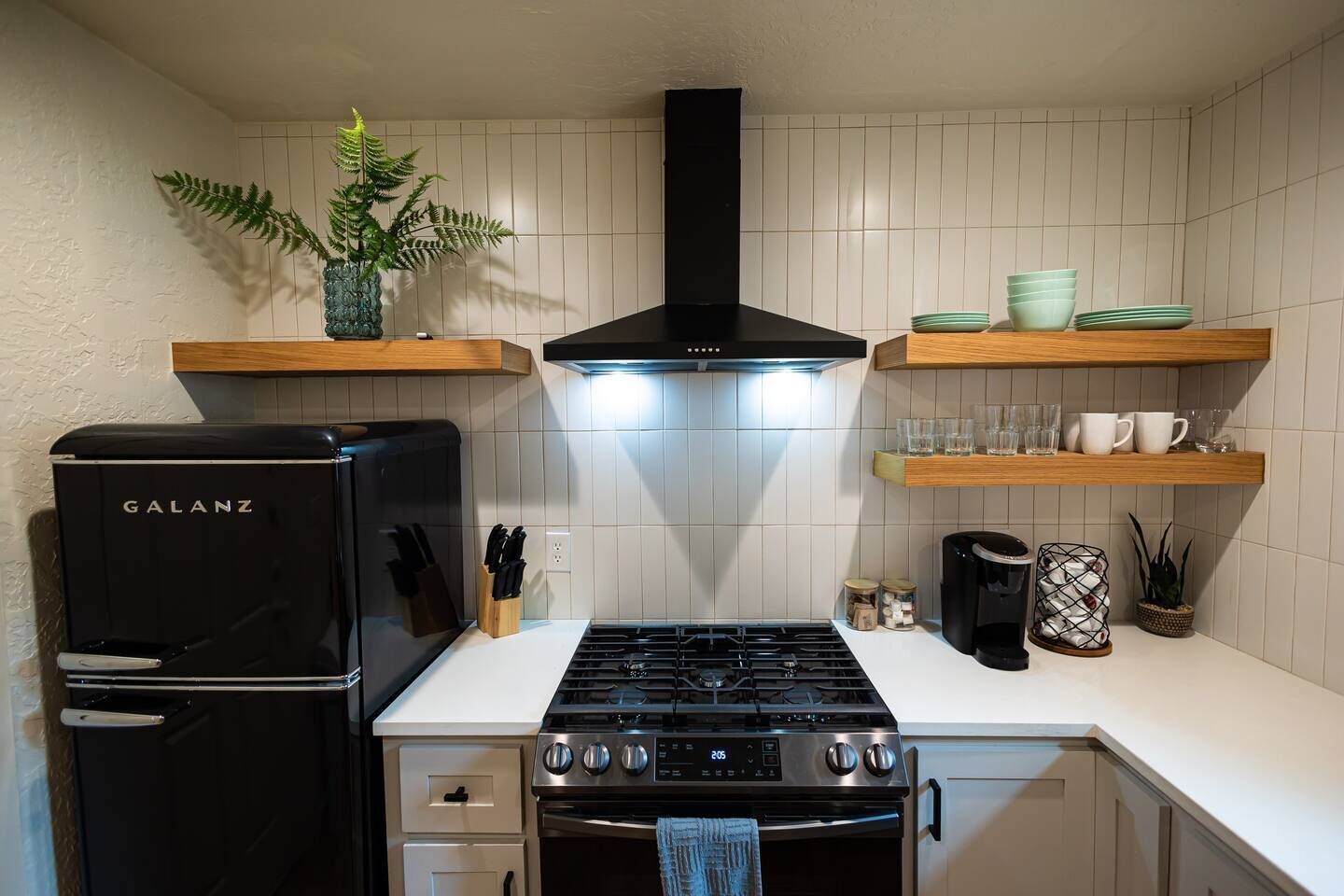 Alley Chalet Tiny Home w Bridge!