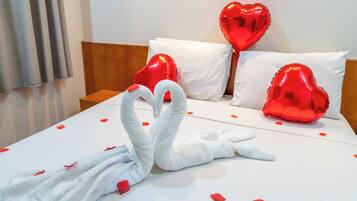 Frigobar, Wi-Fi de cortesia, roupa de cama