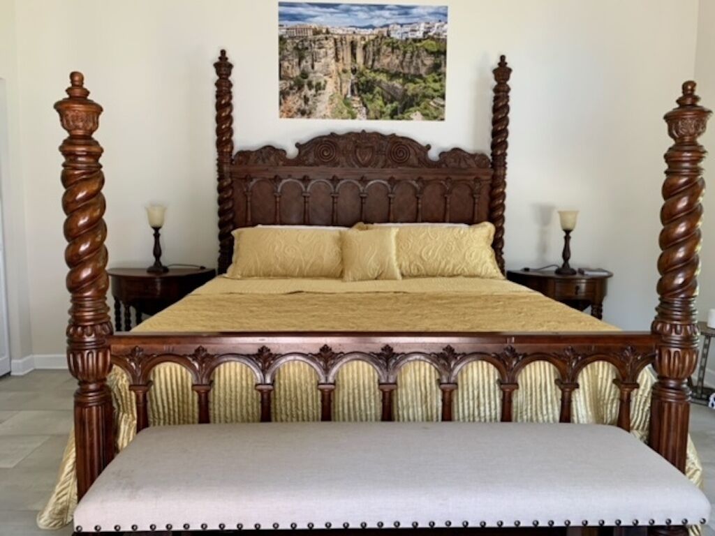 Escape to a Wellness Horse Ranch: A Perfect Calm Getaway in a Unique Cottage!