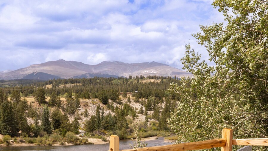 The Hand Hotel Bed & Breakfast