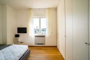 2 Schlafzimmer, Bügeleisen/Bügelbrett, Internetzugang, Bettwäsche