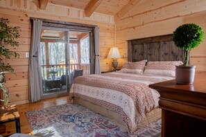 4 عدّة غرف نوم وواي فاي وملاءات أسرّة