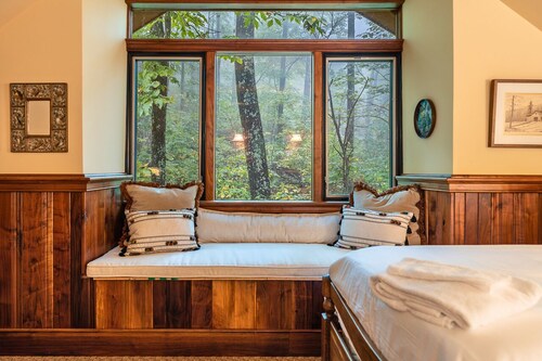 2min to Ski! DogsOK Wood Stove Grill Fire Pit Hike