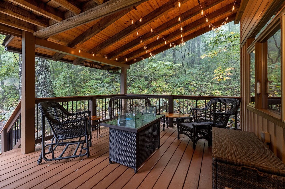 2min to Ski! DogsOK+Wood Stove+Grill+Fire Pit+Hike