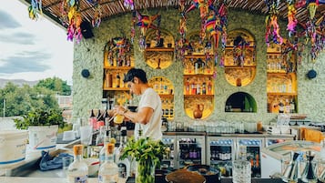 Bar (en la propiedad)