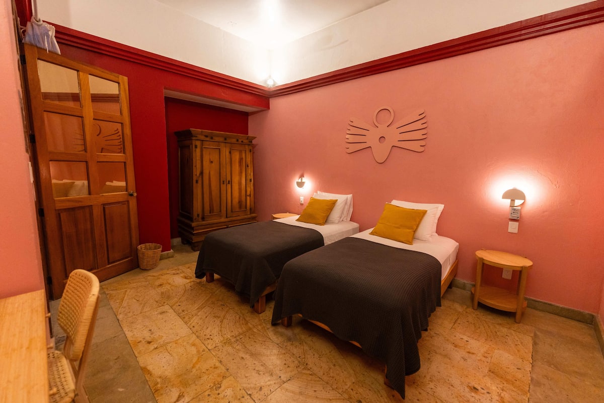 Habitación de lujo con 2 camas individuales | Ropa de cama