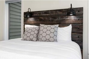 4 bedrooms, iron/ironing board, travel crib, free WiFi