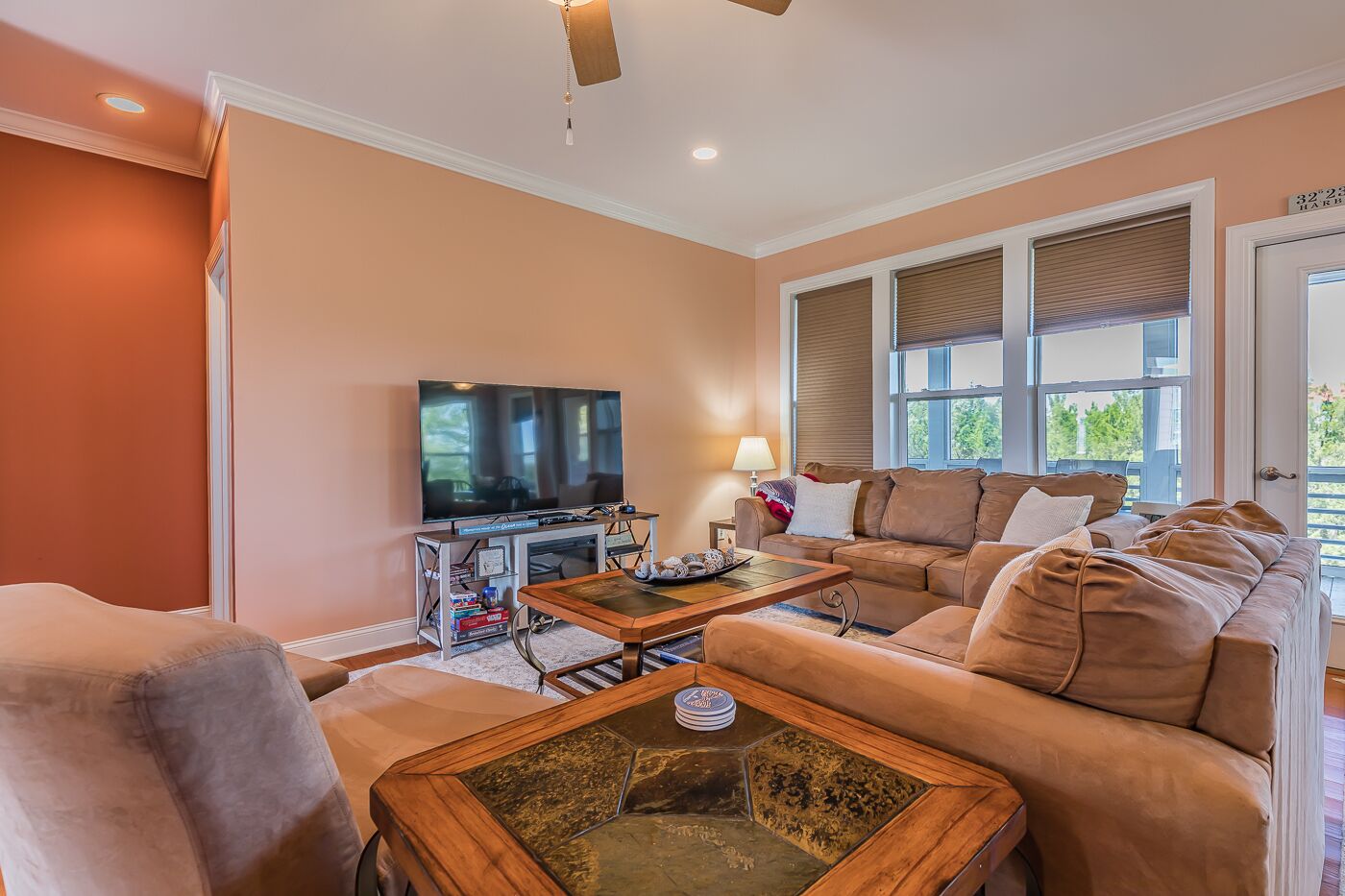 New Listing! 4BR on Harbor Island