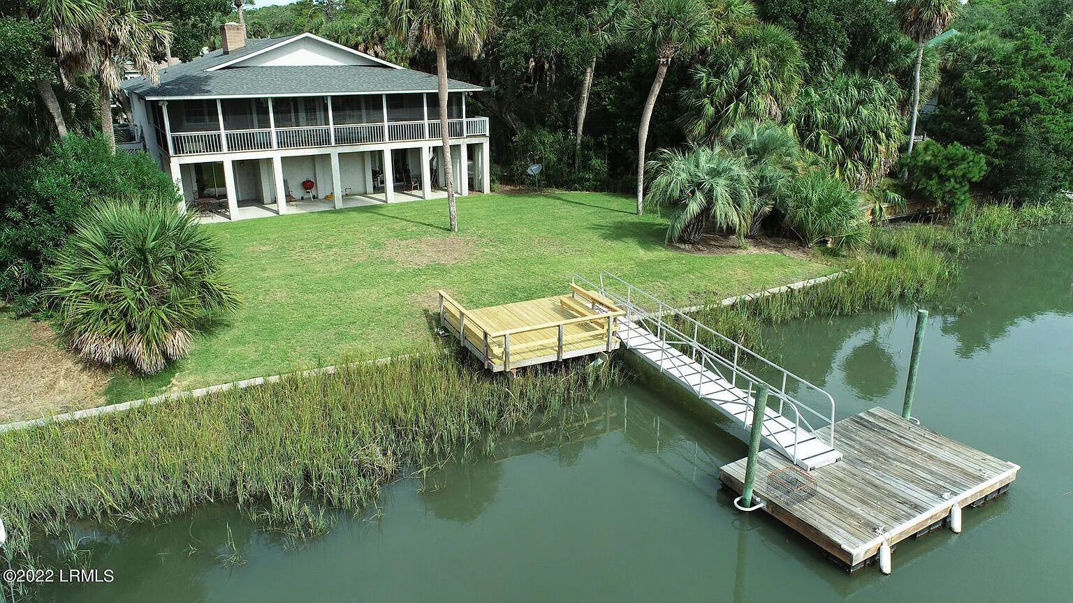 New Listing! Private dock close to beach access