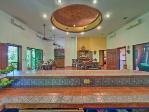 Bar (on property) - Quinta La Valentina  -  Yucatan Home Rentals (Mérida)